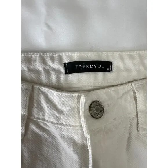 Trendyol Collection White Ripped High Waist Wide Leg Loose fit Jeans Size 6 
US - Picture 3 of 7